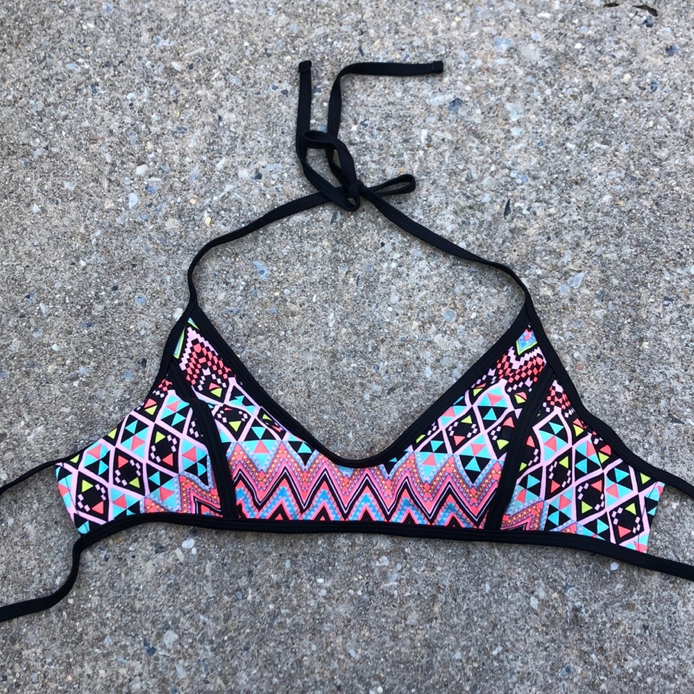 Xhilaration halter bikini top